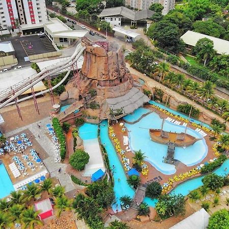 Spazzio Andrian & Silva - Inclusos Ingressos Do Parque Caldas Novas Exteriör bild