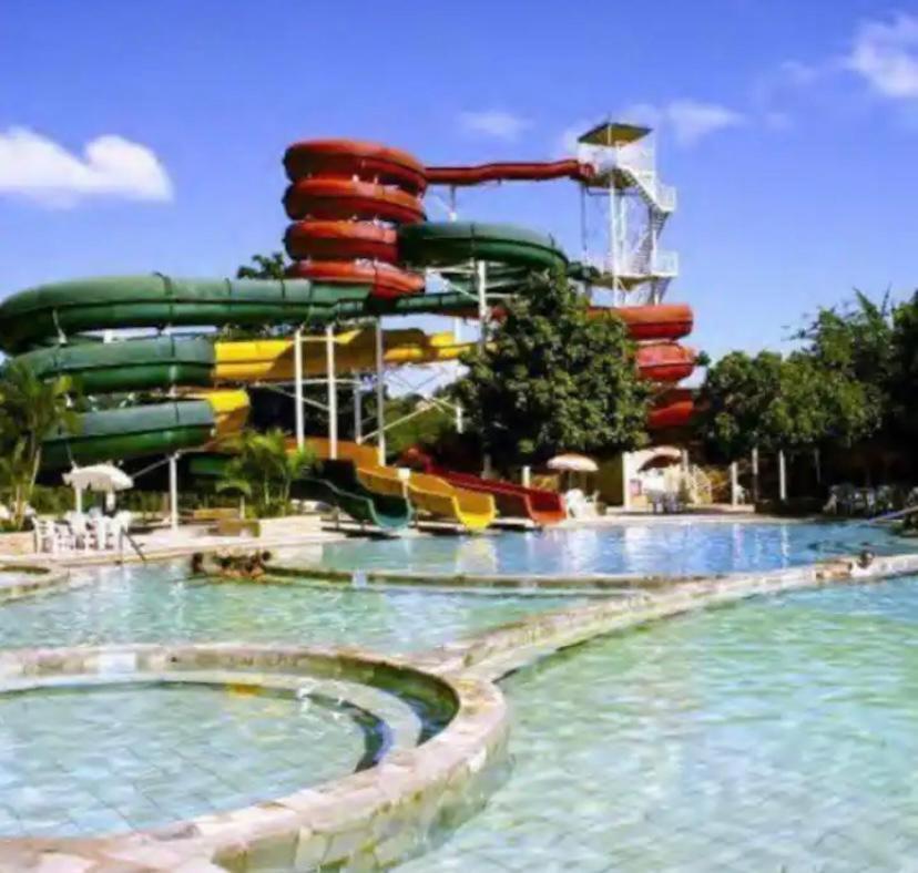 Spazzio Andrian & Silva - Inclusos Ingressos Do Parque Caldas Novas Exteriör bild